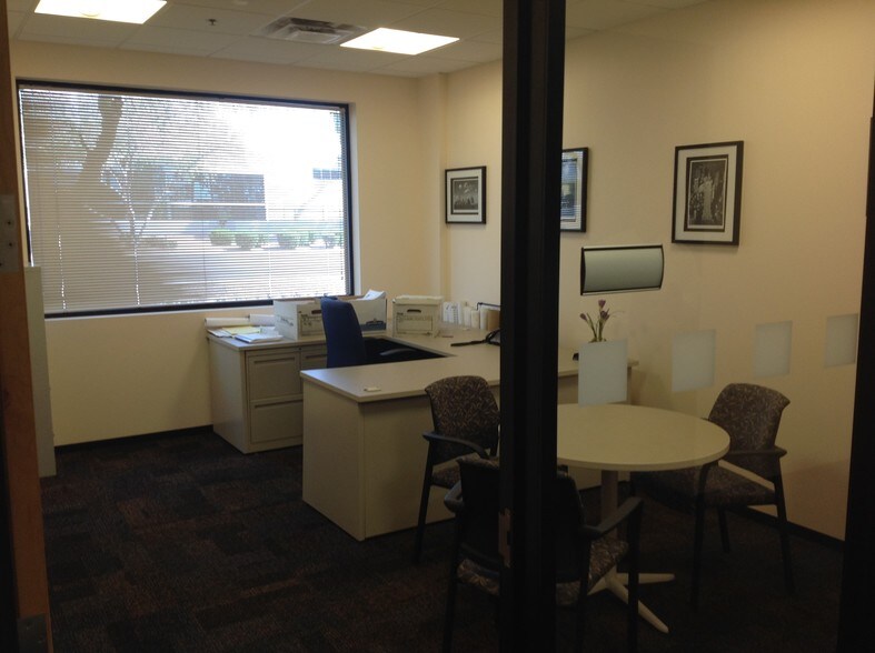 More Photos Of 6437 W Chandler Blvd, Chandler Office For Lease