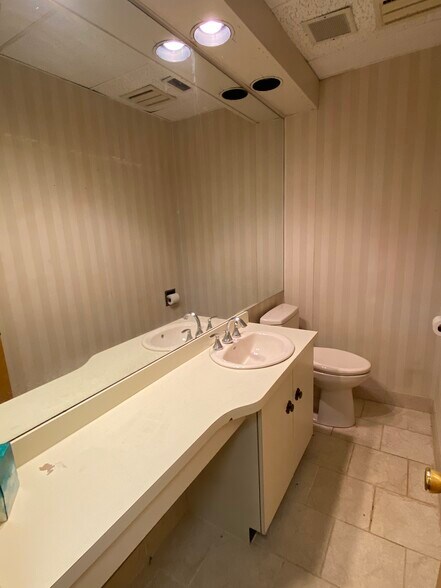 More Photos Of 125 Strawberry Hill Ave, Stamford Medical For Sale