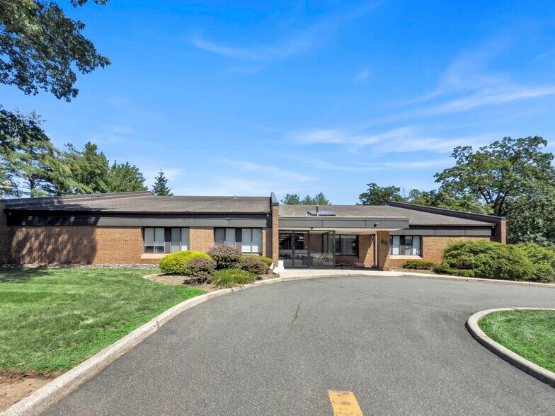 More Photos Of 99 Dutch Hill Rd, Orangeburg Medical For Sale