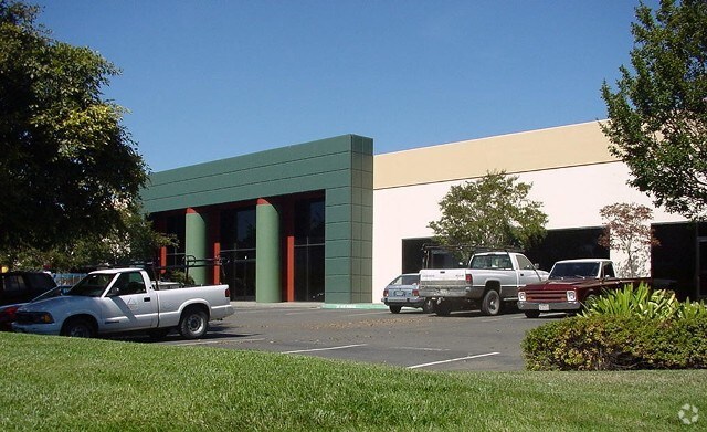 More Photos Of 1320 Industrial Ave, Petaluma Warehouse For Lease