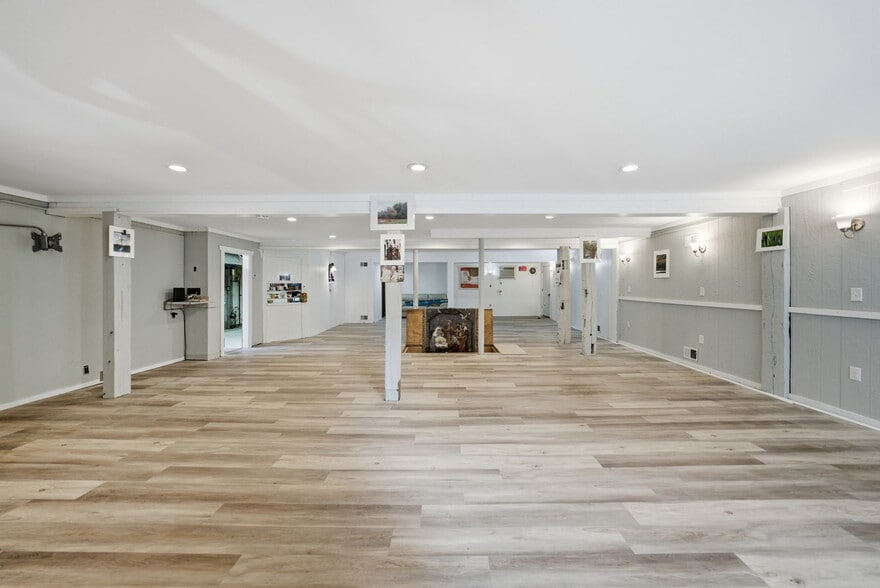 More Photos Of 409 Woodport Rd, Sparta Freestanding For Sale