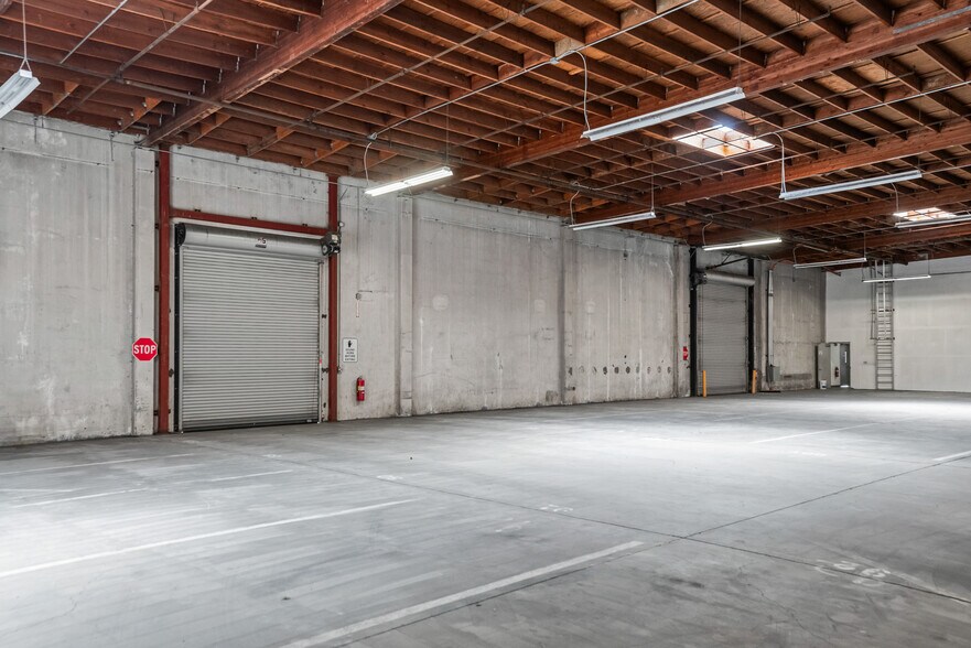 More Photos Of 880 Stanton Rd, Burlingame Warehouse For Lease