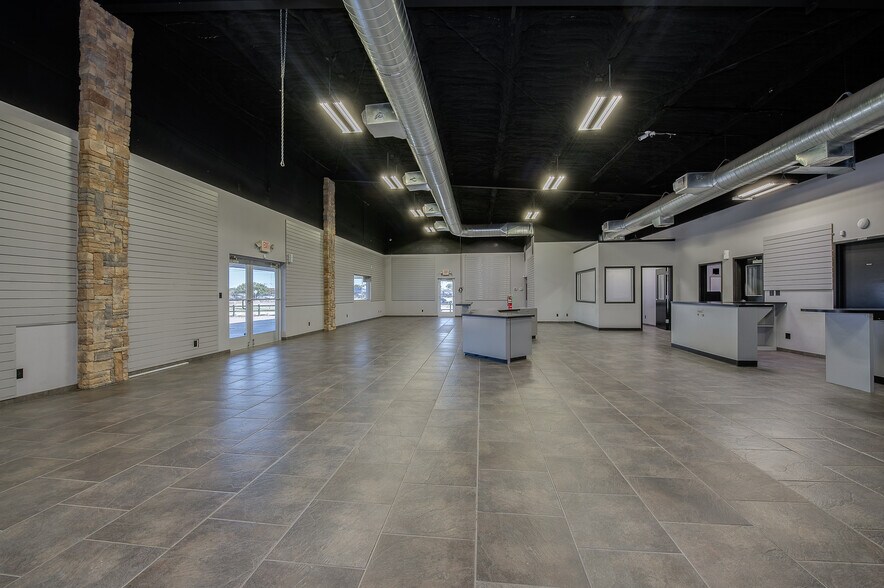 More Photos Of 185 State Highway 36 N, Caldwell Freestanding For Sale