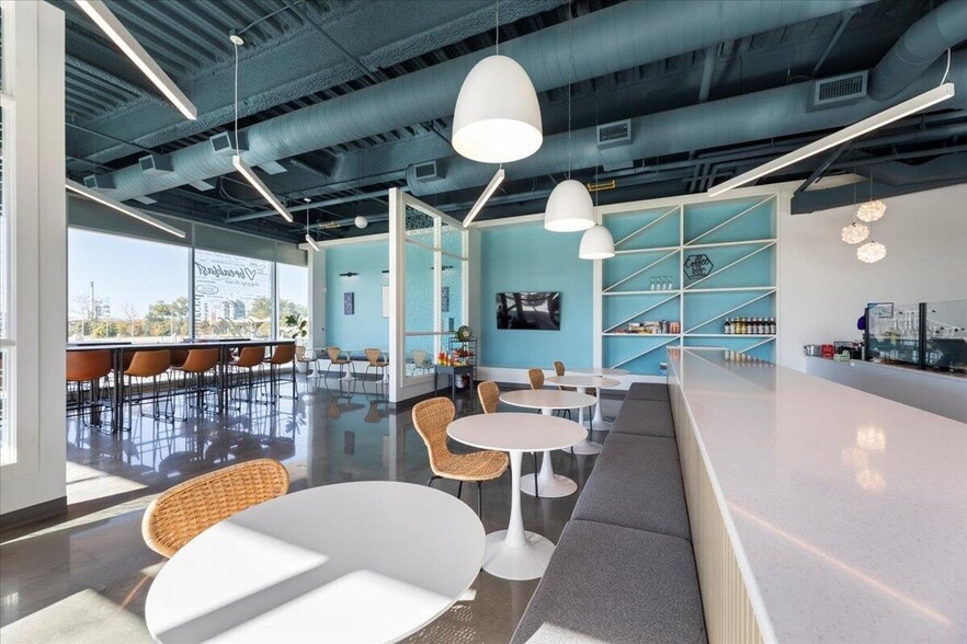 More Photos Of 4201 Rivers Edge Pky, Council Bluffs Office For Lease