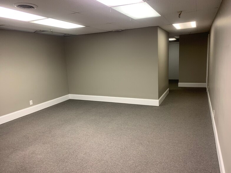 More Photos Of 199 Spence Ln, Nashville Warehouse For Lease