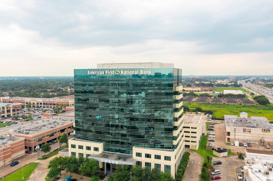 More Photos Of 9999 Bellaire Blvd, Houston Medical For Lease