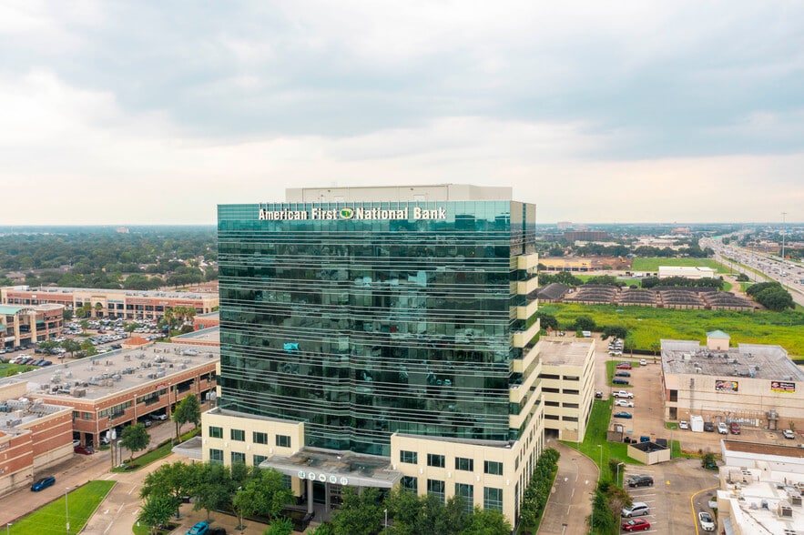 More Photos Of 9999 Bellaire Blvd, Houston Medical For Lease