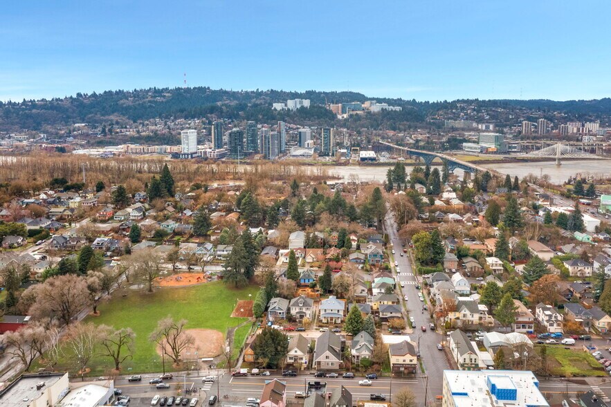 More Photos Of 3324 SE 11th Ave, Portland Apartments For Sale