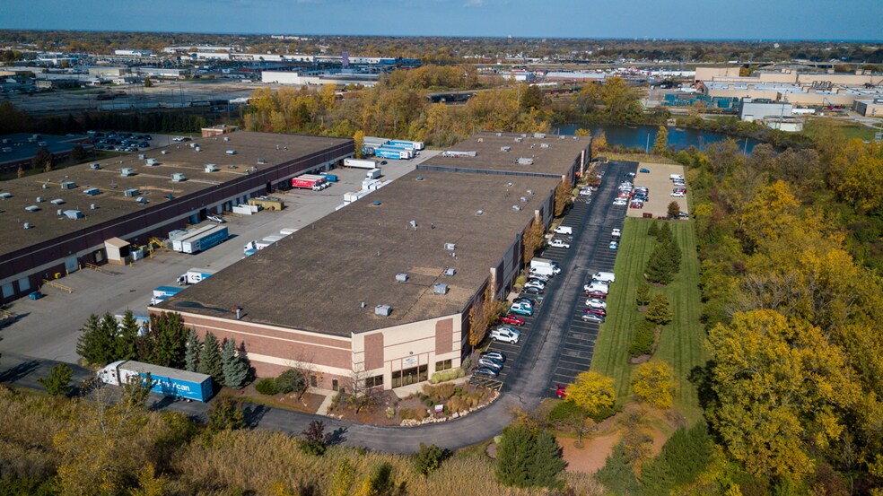 More Photos Of 5575 Venture Dr, Parma Warehouse For Lease