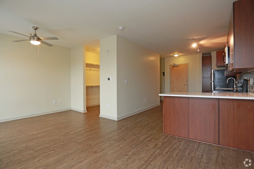 More Photos Of 2424-2434 W Caithness Pl, Denver Apartments For Lease