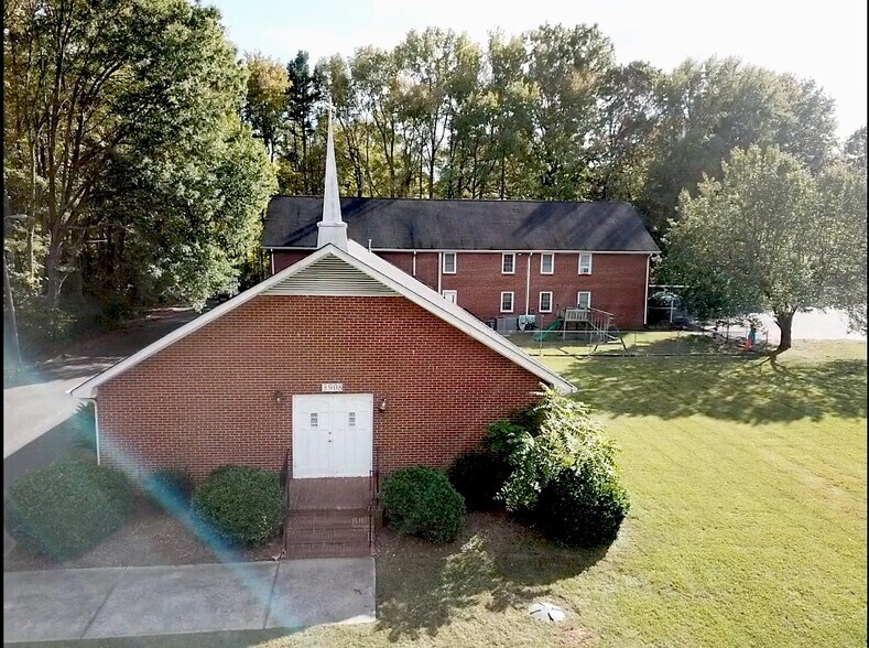 More Photos Of 3908 S New Hope Rd, Gastonia Religious Facility For Sale