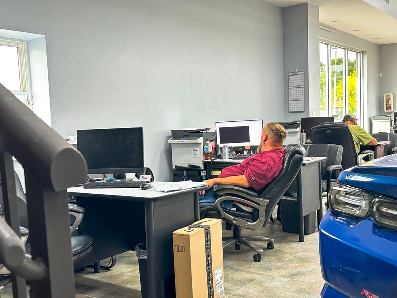 More Photos Of 875 N Cocoa Blvd, Cocoa Auto Dealership For Sale