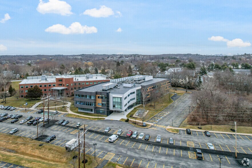 More Photos Of 610 Lincoln St, Waltham Office For Lease