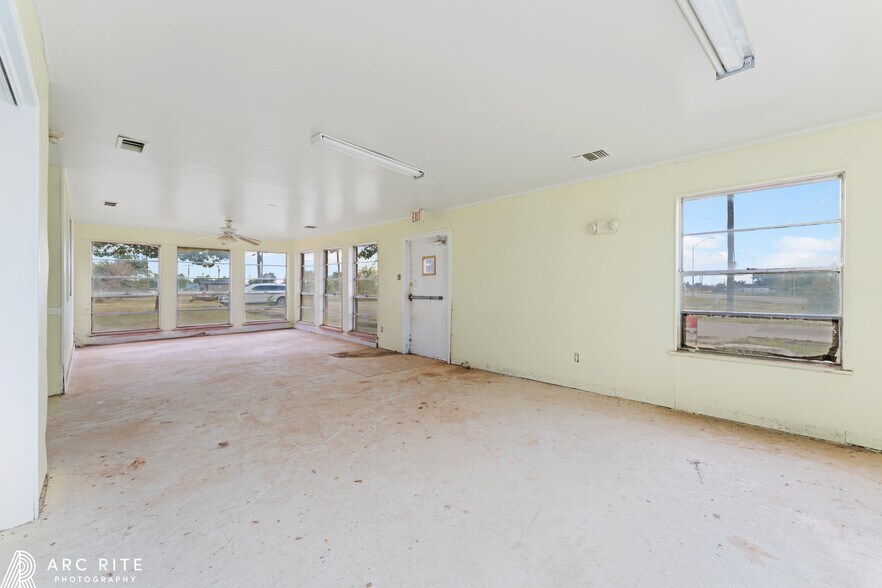More Photos Of 1601 Vanda Ave, Lubbock Assisted Living For Sale
