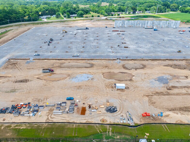 More Photos Of 6725 Schieser Farms Rd W, Lockbourne Warehouse For Lease