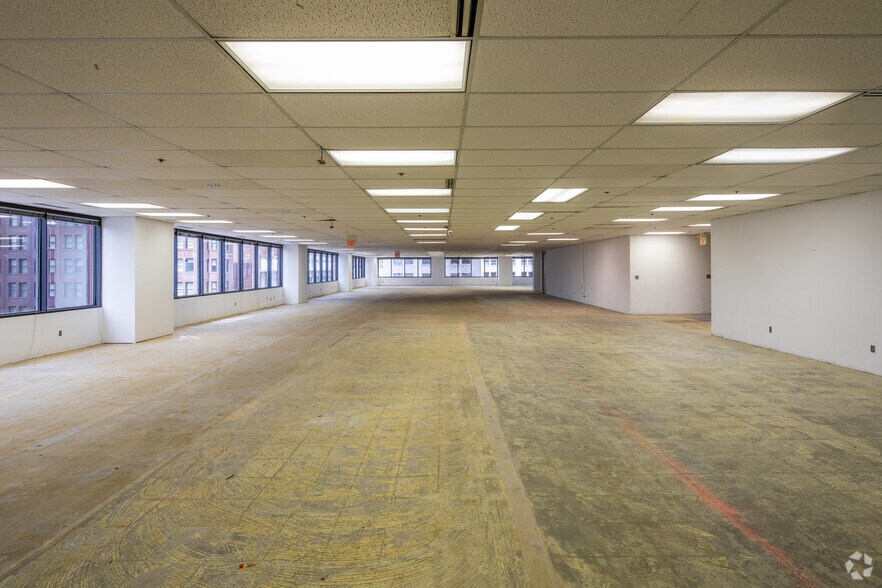 More Photos Of 200 N Broadway, Saint Louis Office For Lease