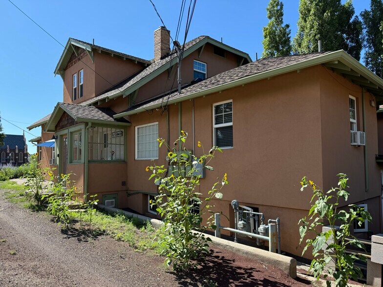 More Photos Of 309 N Humphreys St, Flagstaff Apartments For Sale