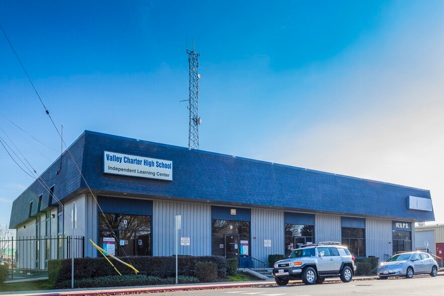 More Photos Of 142 N 9th St, Modesto Office For Lease