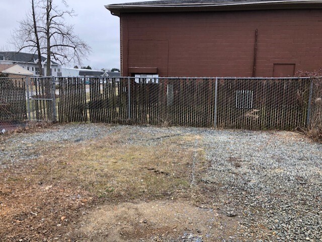 More Photos Of 4411-4415 Southern Business Park Dr, White Plains Light Manufacturing For Lease