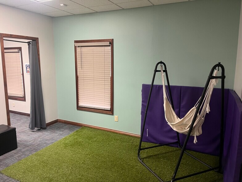 More Photos Of 2495 S Walnut Street Pike, Bloomington Office Residential For Lease