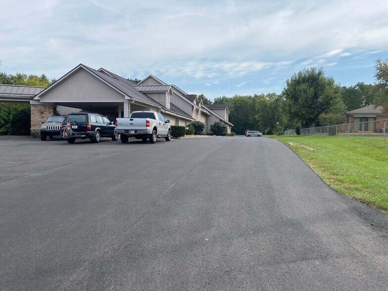 More Photos Of 3725 Kentucky Ave, Indianapolis Medical For Lease