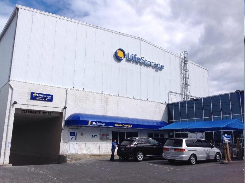 Primary Photo Of 649 Hope St, Stamford Self Storage For Lease