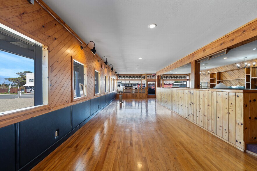 More Photos Of 267 W Sixth St, Port Orford Storefront Retail Residential For Sale