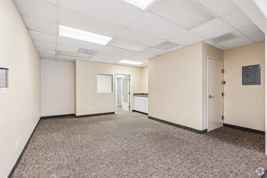 More Photos Of 945-947 Blanco Rd, Salinas Medical For Lease