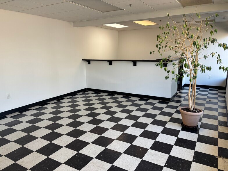 More Photos Of 14865 SW 72nd Ave, Tigard Warehouse For Lease