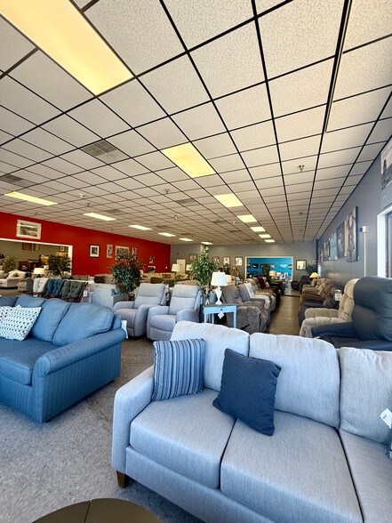 More Photos Of 97 Plaistow Rd, Plaistow Freestanding For Lease