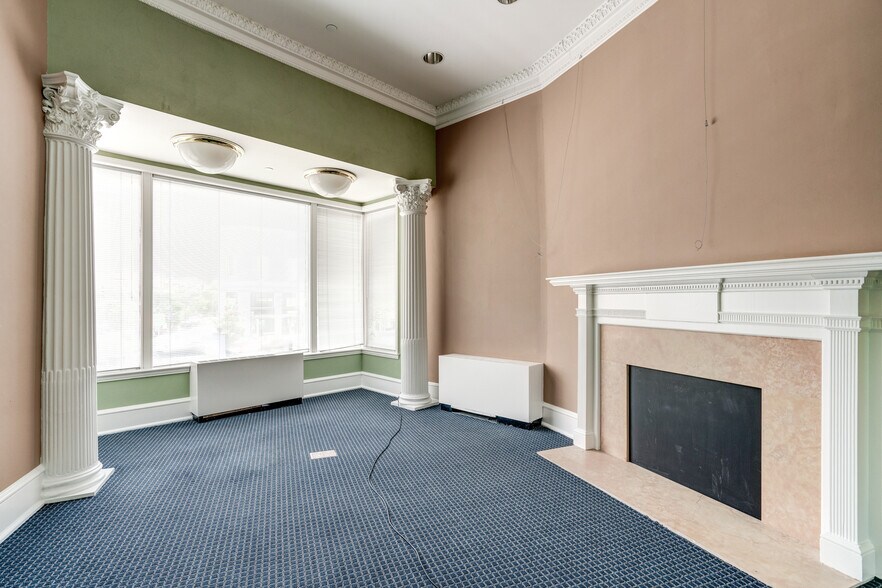 More Photos Of 2040 S St NW, Washington Office For Sale