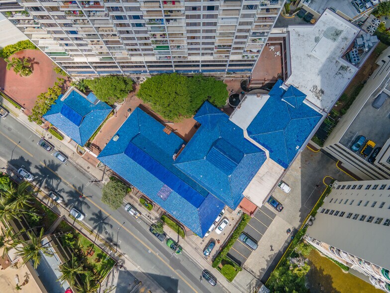 More Photos Of 438-444 Hobron Ln, Honolulu Office For Lease