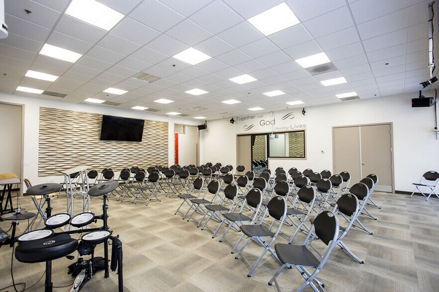 More Photos Of 4400 Keller Ave, Oakland Freestanding For Sale