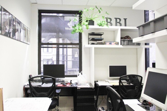 More Photos Of 31 W 34th St, New York Coworking Space