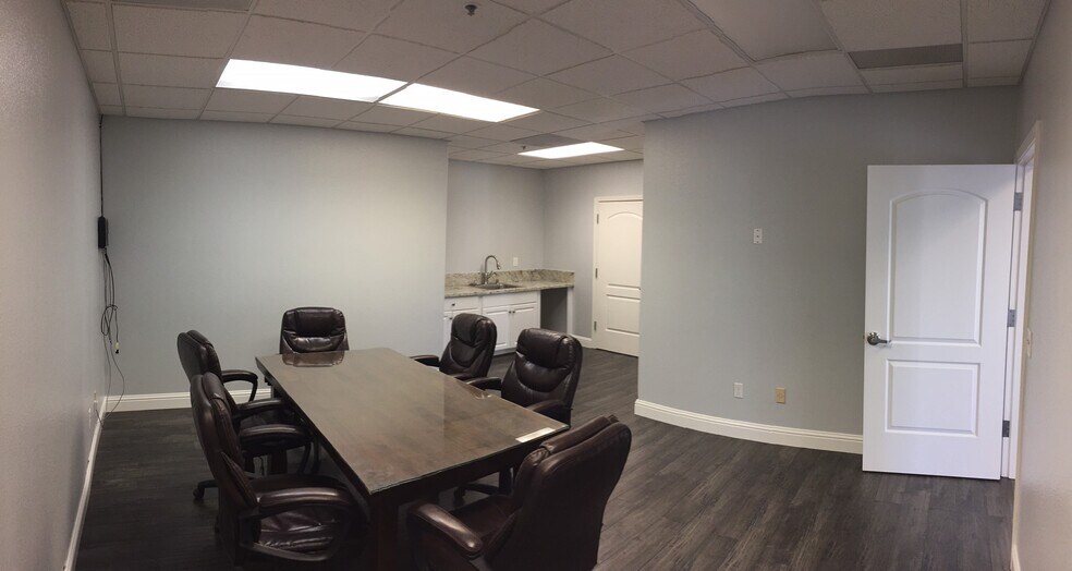 More Photos Of 1001 10th St, Modesto Unknown For Lease