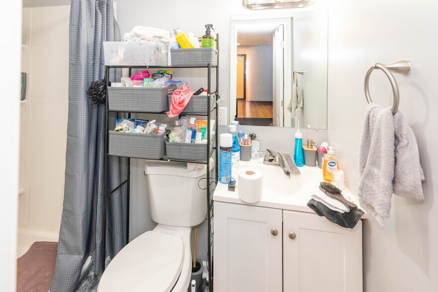 More Photos Of 4008 Primrose Ave, Baltimore Apartments For Sale