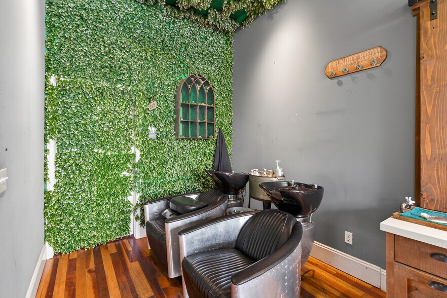 More Photos Of 27 S Main St, Phoenixville Storefront Retail Residential For Lease