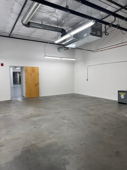 More Photos Of 1458 S San Pedro St, Los Angeles Freestanding For Sale