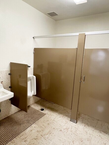 More Photos Of 3211 Auto Plaza, Richmond General Retail For Lease