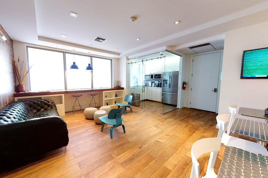 More Photos Of 150 SE 2nd Ave, Miami Coworking Space
