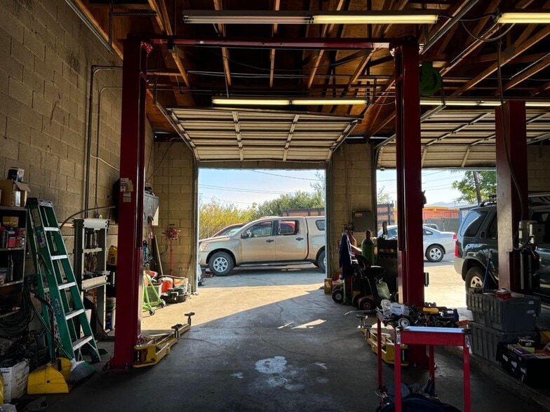 More Photos Of 49927 Twentynine Palms Hwy, Morongo Valley Auto Repair For Sale