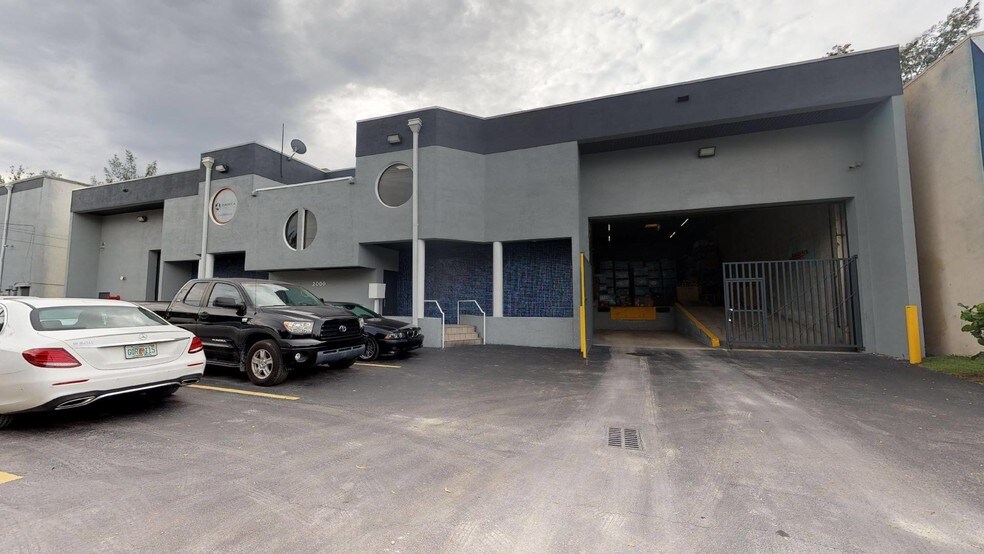 More Photos Of 2000-2010 NW 93rd Ave, Miami Warehouse For Lease