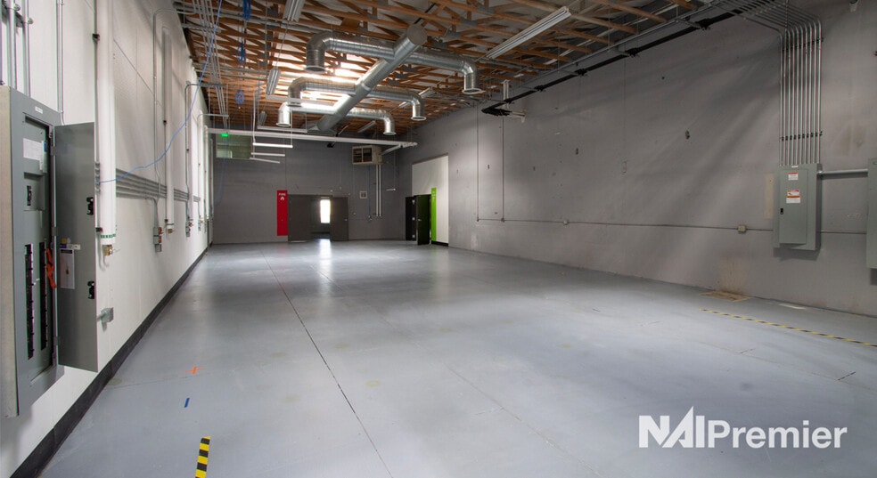 More Photos Of 649 W 9400 S, Sandy Warehouse For Sale