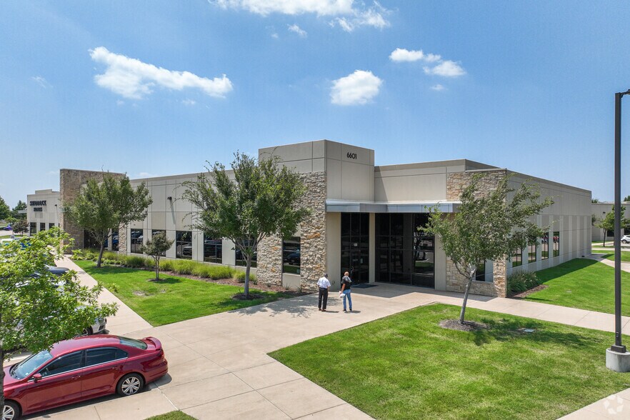 More Photos Of 6601 Cascades Ct, The Colony Light Distribution For Lease