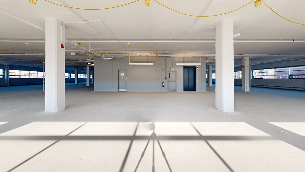 Primary Photo Of 6750 Av de l'Esplanade, Montréal Loft Creative Space For Lease