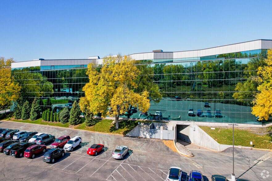 More Photos Of 7100 Northland Cir N, Brooklyn Park Office For Lease