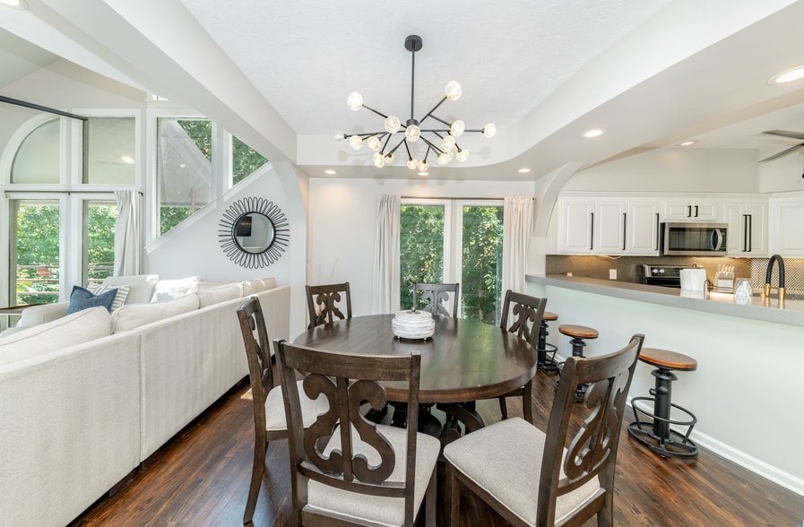 More Photos Of 165 Lakeshore Ln, Counce Hotel For Sale