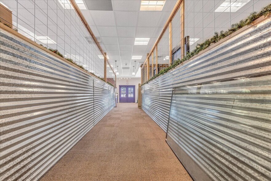 More Photos Of 2230 S Division St, Guthrie Storefront Retail Office For Lease