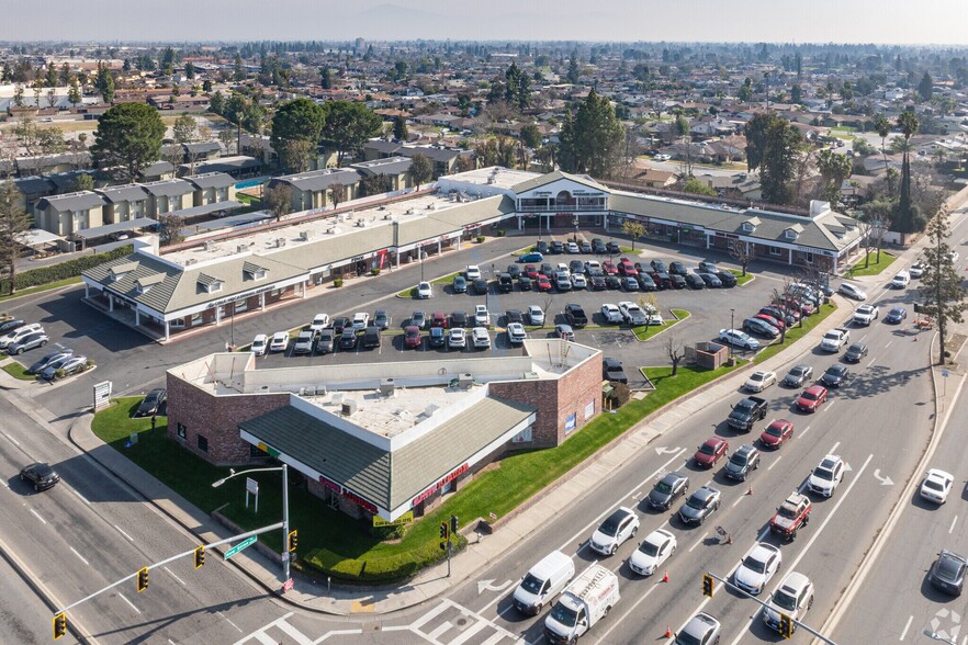 Primary Photo Of 5101-5153 Ming Ave, Bakersfield Unknown For Lease