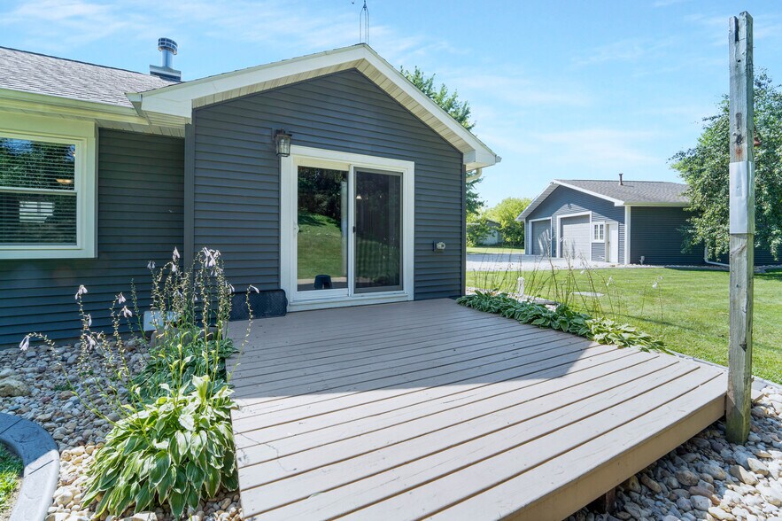 More Photos Of W12203 Highway 23, Ripon Auto Repair For Sale